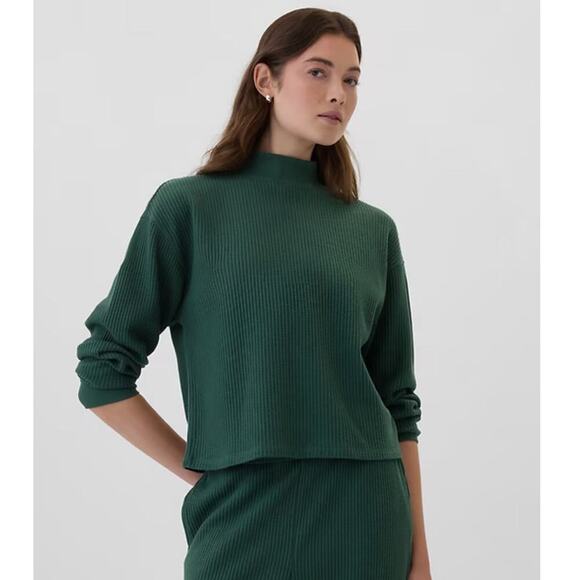 Gap Relaxed Waffle-Wedge Mockneck T-Shirt - Picture 1 of 8